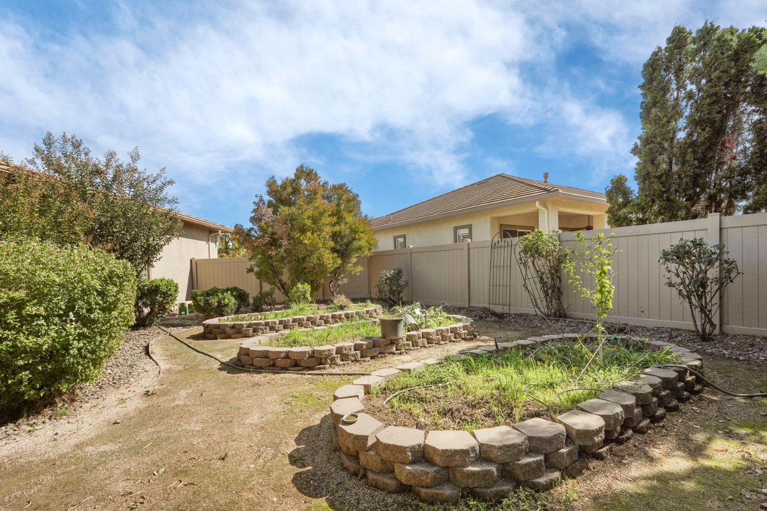 2159 Knollwood Court