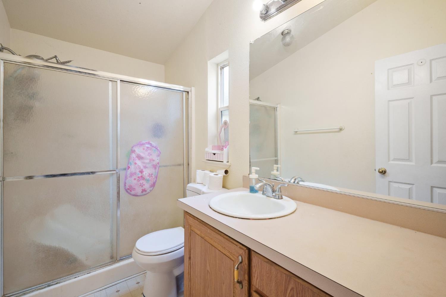 North Salinas, California 93906, United States, 3 Bedrooms Bedrooms, ,2 BathroomsBathrooms,Residential,Active,139398