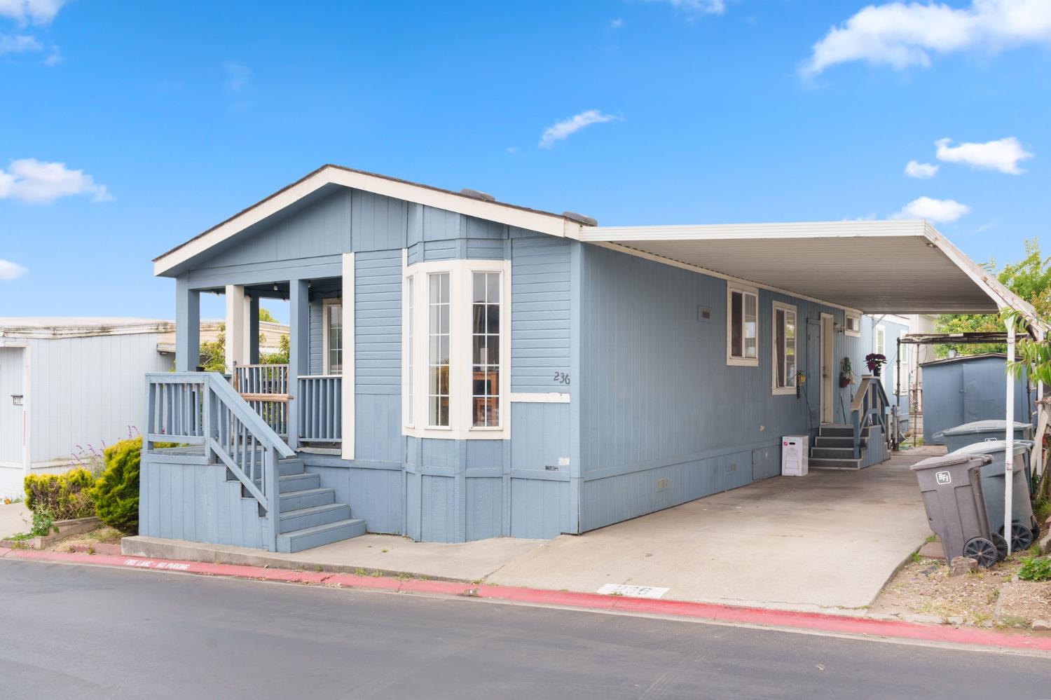 North Salinas, California 93906, United States, 3 Bedrooms Bedrooms, ,2 BathroomsBathrooms,Residential,Active,139398