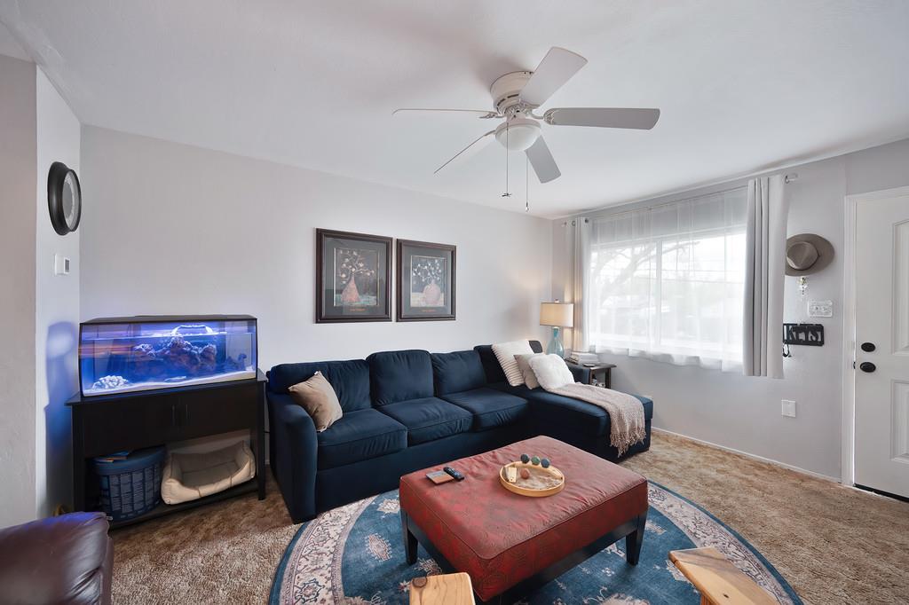 5421 Manzanita Avenue