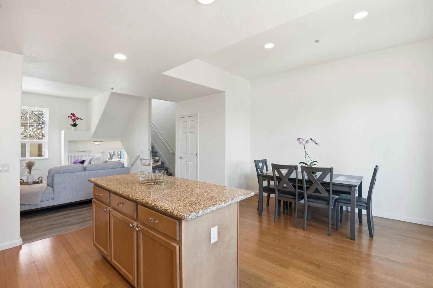 206 San Antonio Place