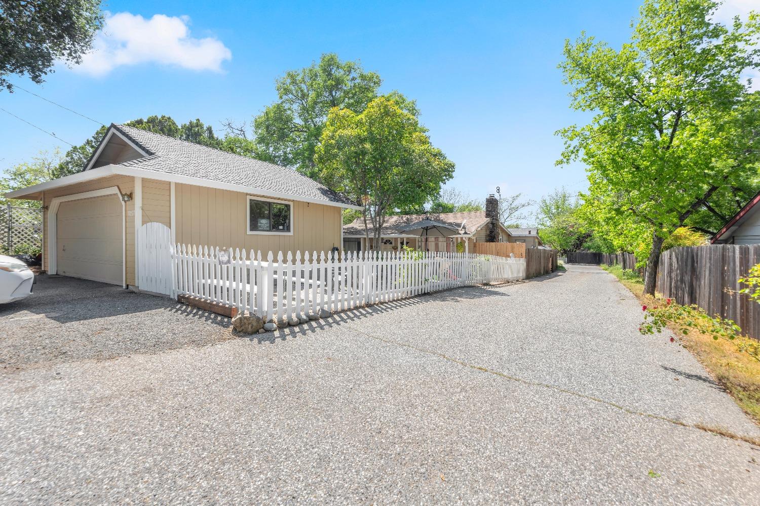 1257 Live Oak Lane