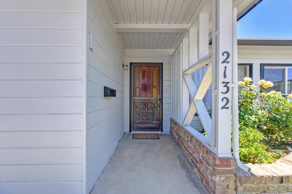 2132 Byron Road