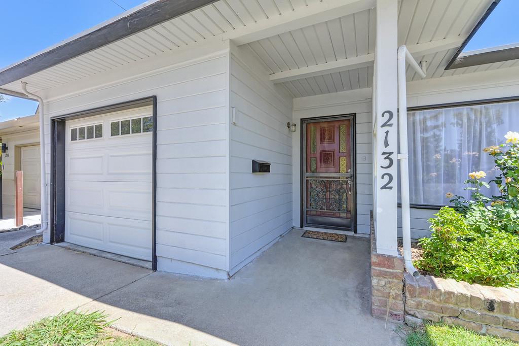 2132 Byron Road