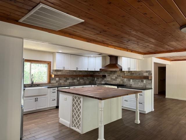 2446 Prado Vista Road