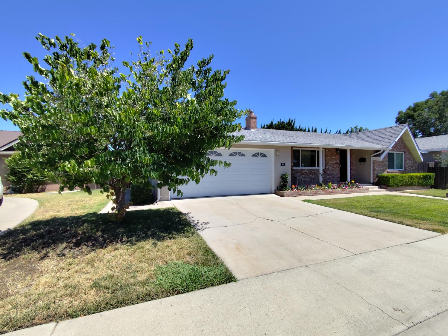 505 Broderick Avenue