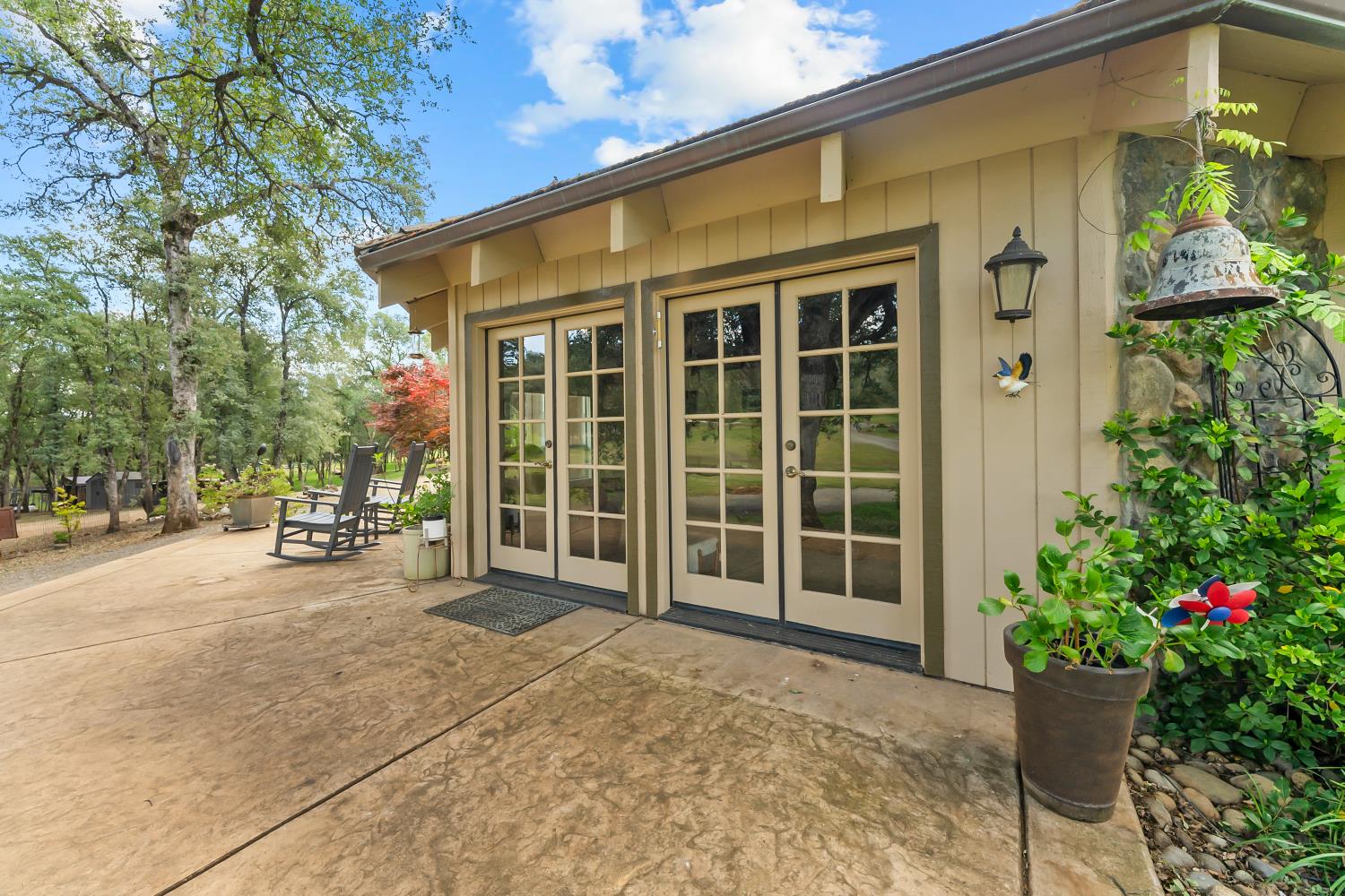 5990 Upper Ridge Way