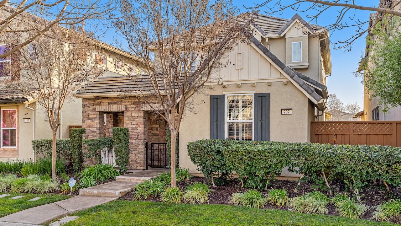 292 W Saint Francis Avenue