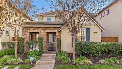 292 W Saint Francis Avenue Mountain House CA 95391