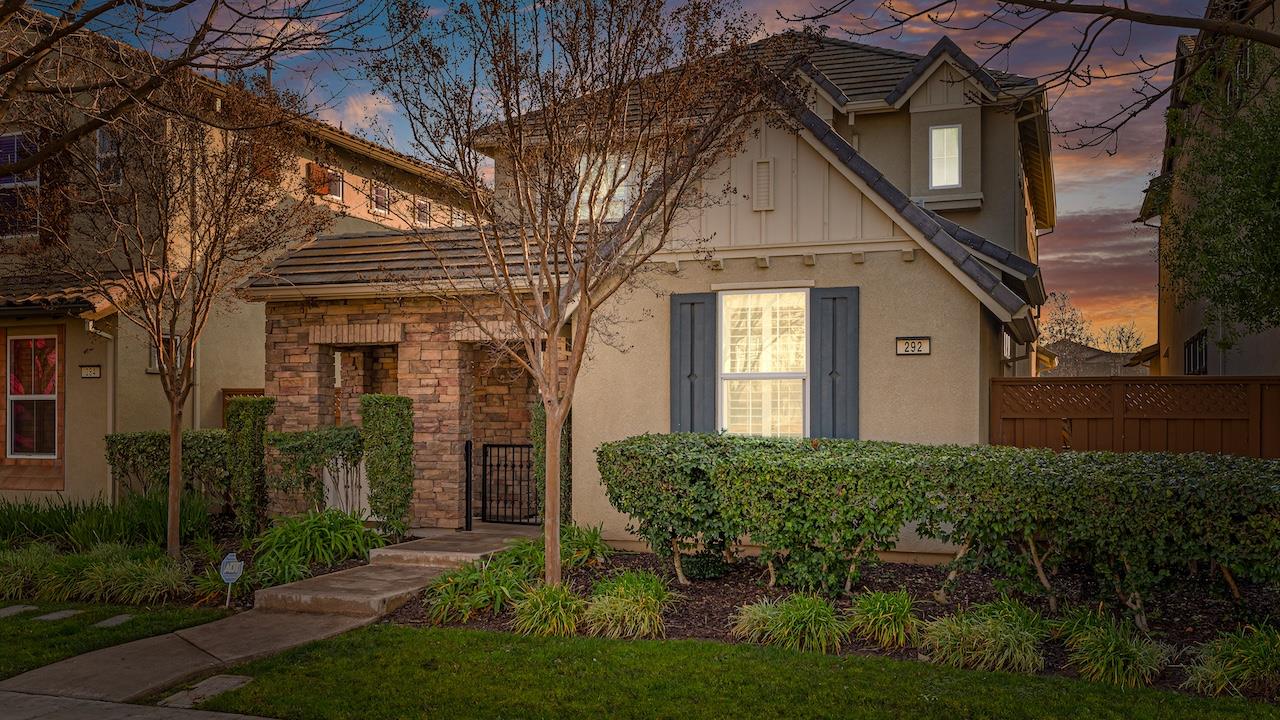 292 W Saint Francis Avenue