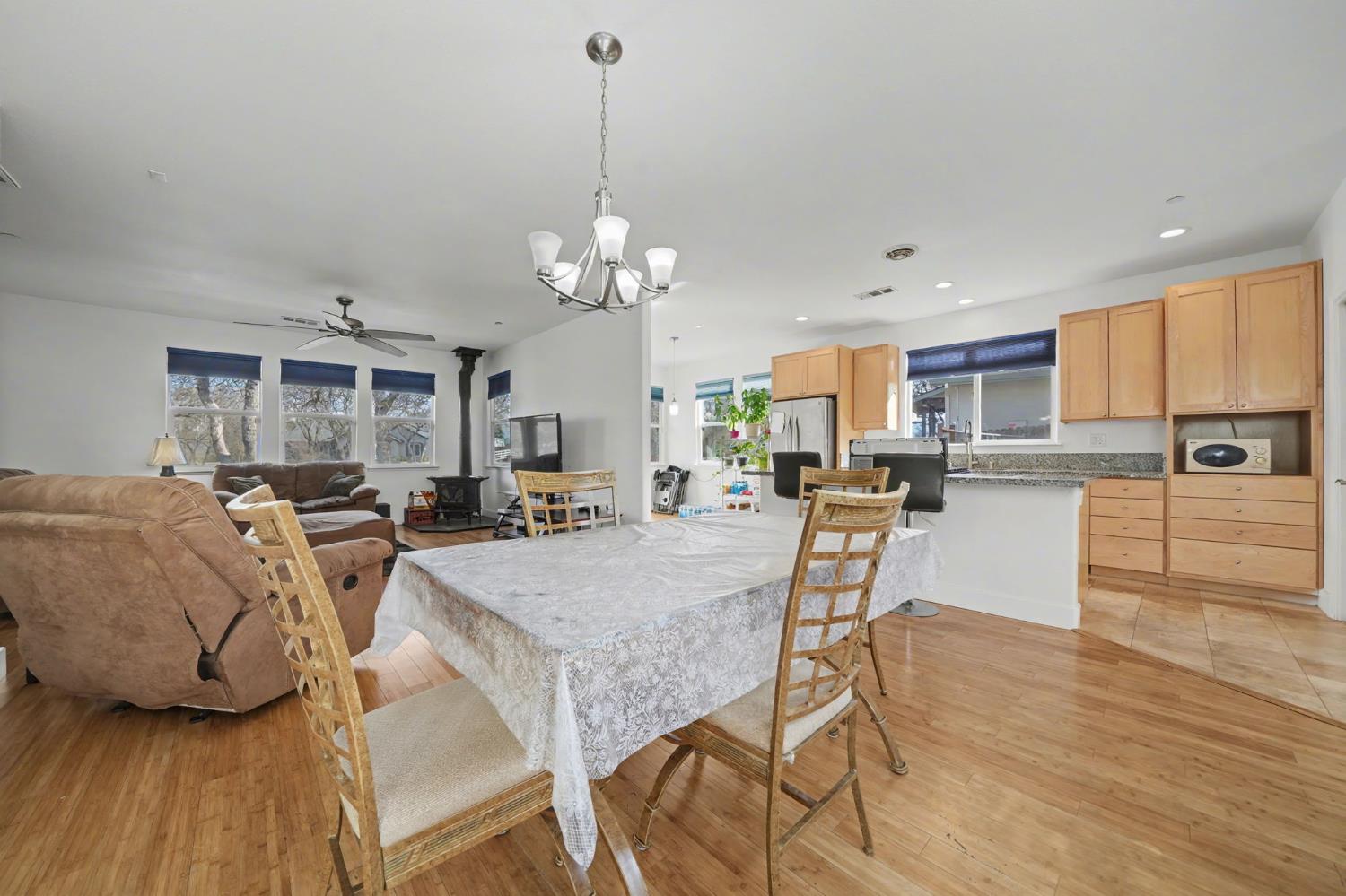2302 Lake View Circle