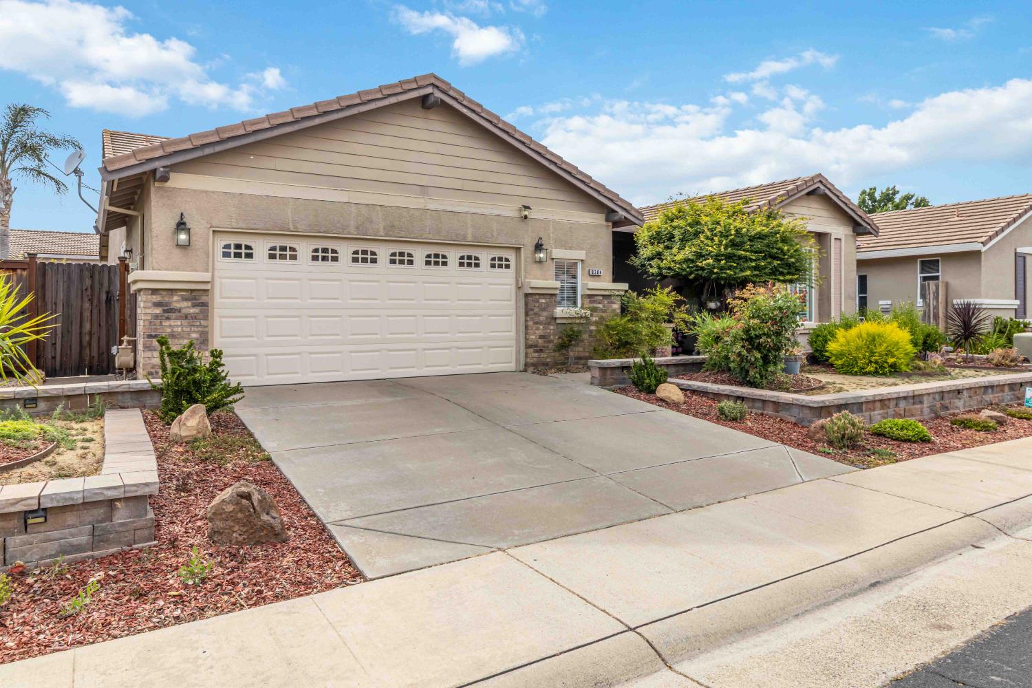 9304 Salmon Creek Drive