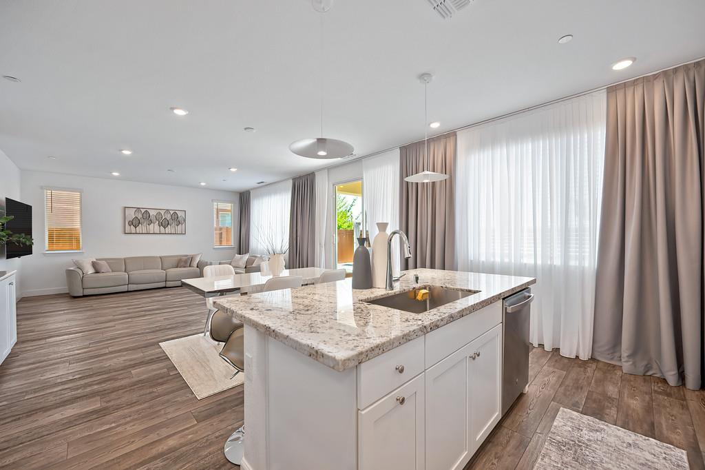 1137 Sierra Morena Way