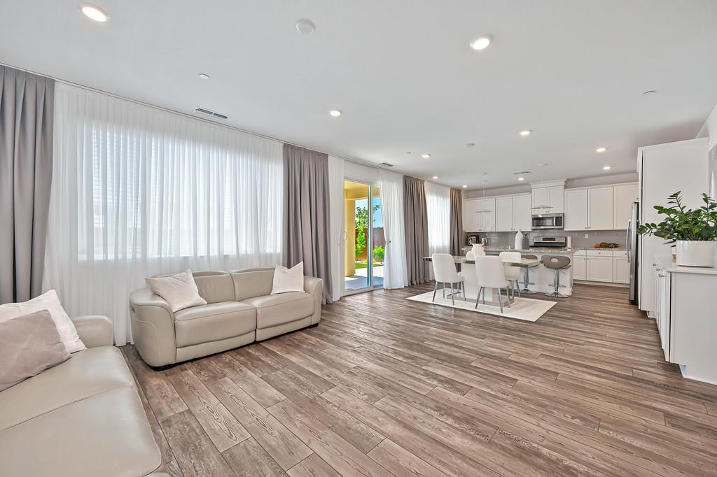 1137 Sierra Morena Way