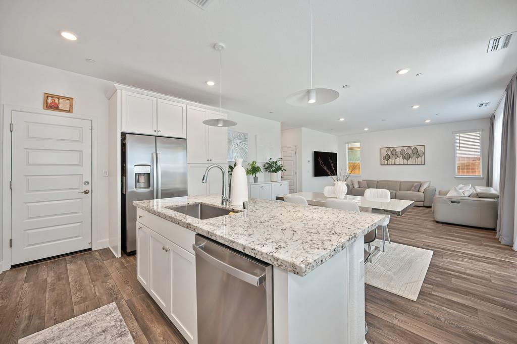 1137 Sierra Morena Way
