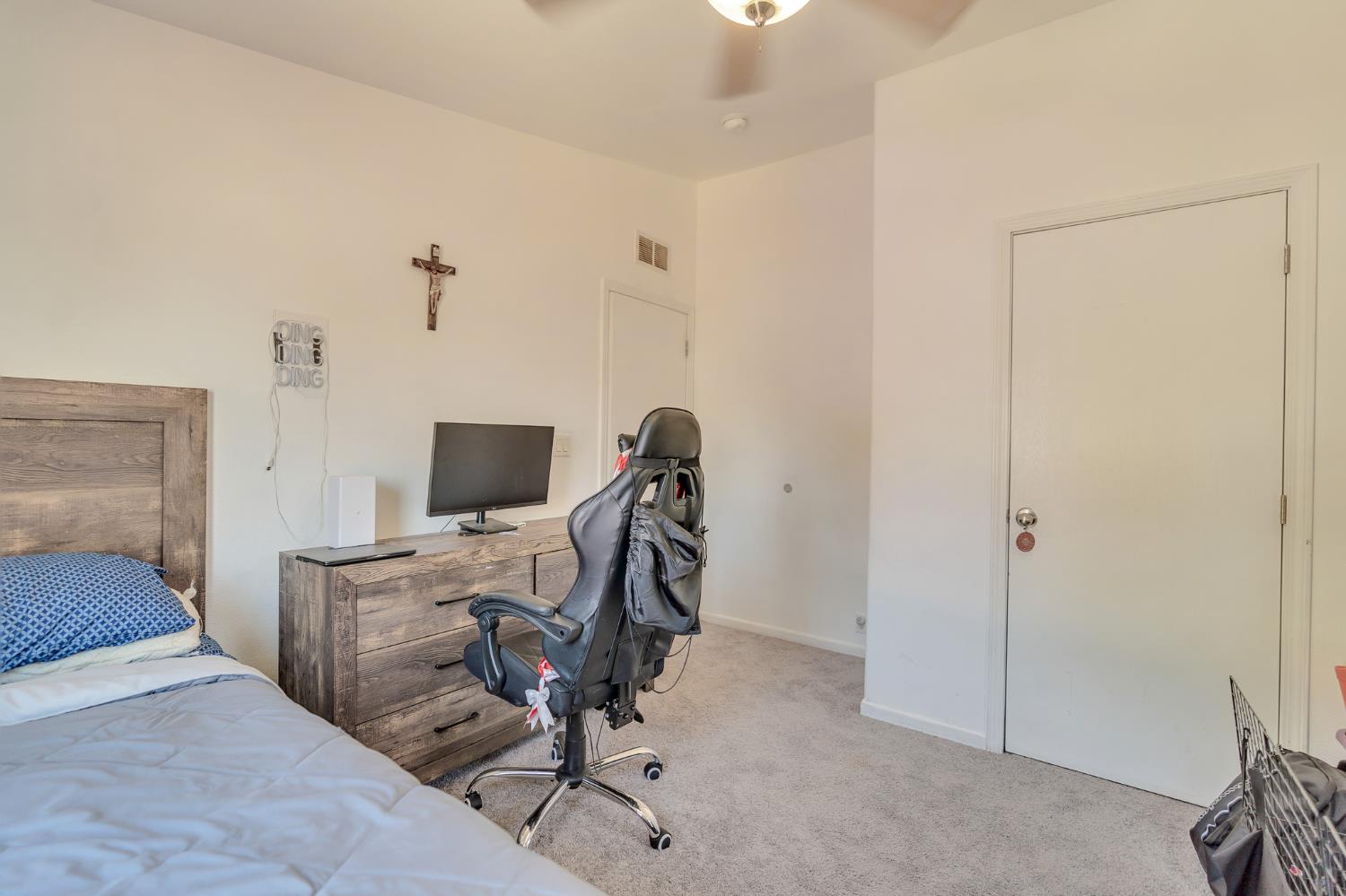 Chowchilla, California 93610, United States, 4 Bedrooms Bedrooms, ,2 BathroomsBathrooms,Residential,Active,187670