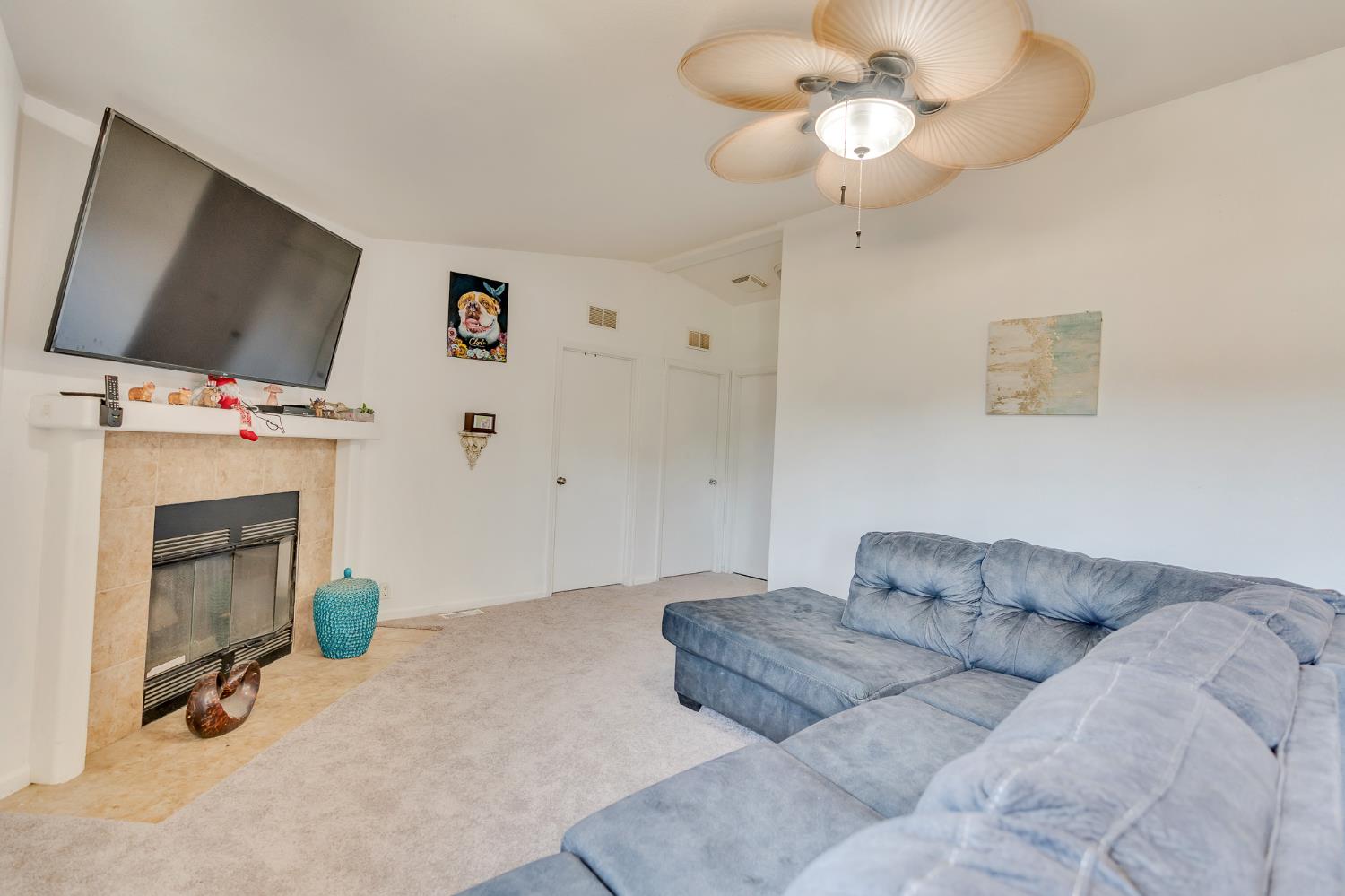 Chowchilla, California 93610, United States, 4 Bedrooms Bedrooms, ,2 BathroomsBathrooms,Residential,Active,187670