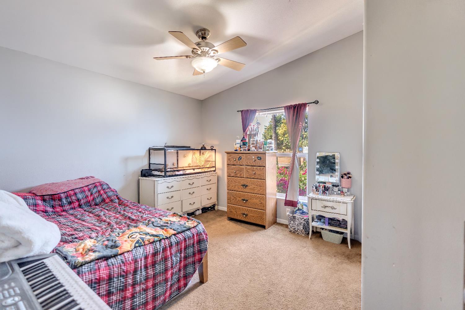 Chowchilla, California 93610, United States, 4 Bedrooms Bedrooms, ,2 BathroomsBathrooms,Residential,Active,187670