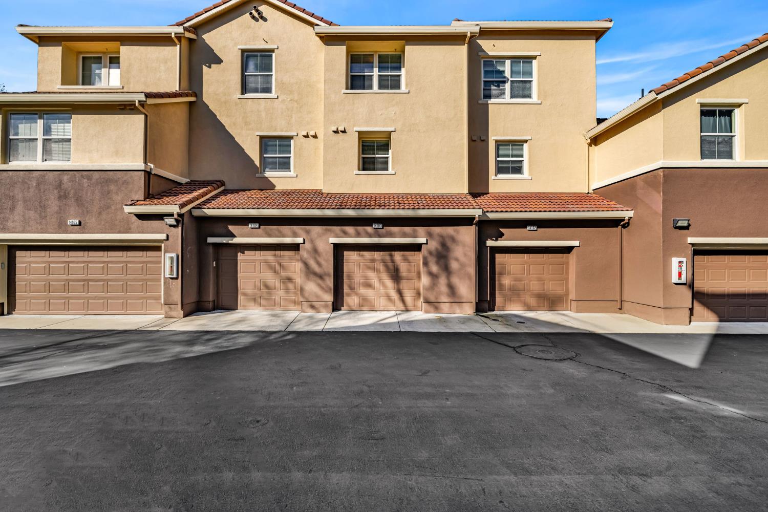 50 Regency Park Circle 14103