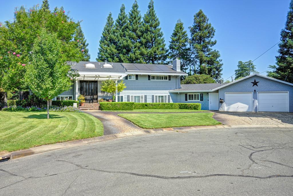 801 Sherwood Drive