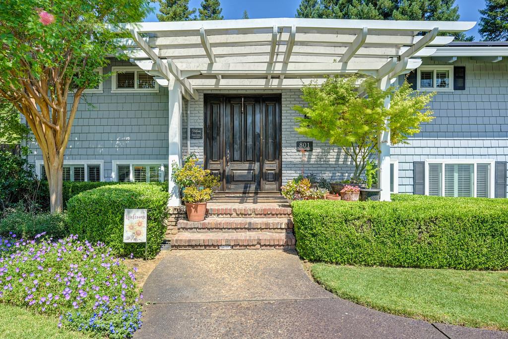 801 Sherwood Drive