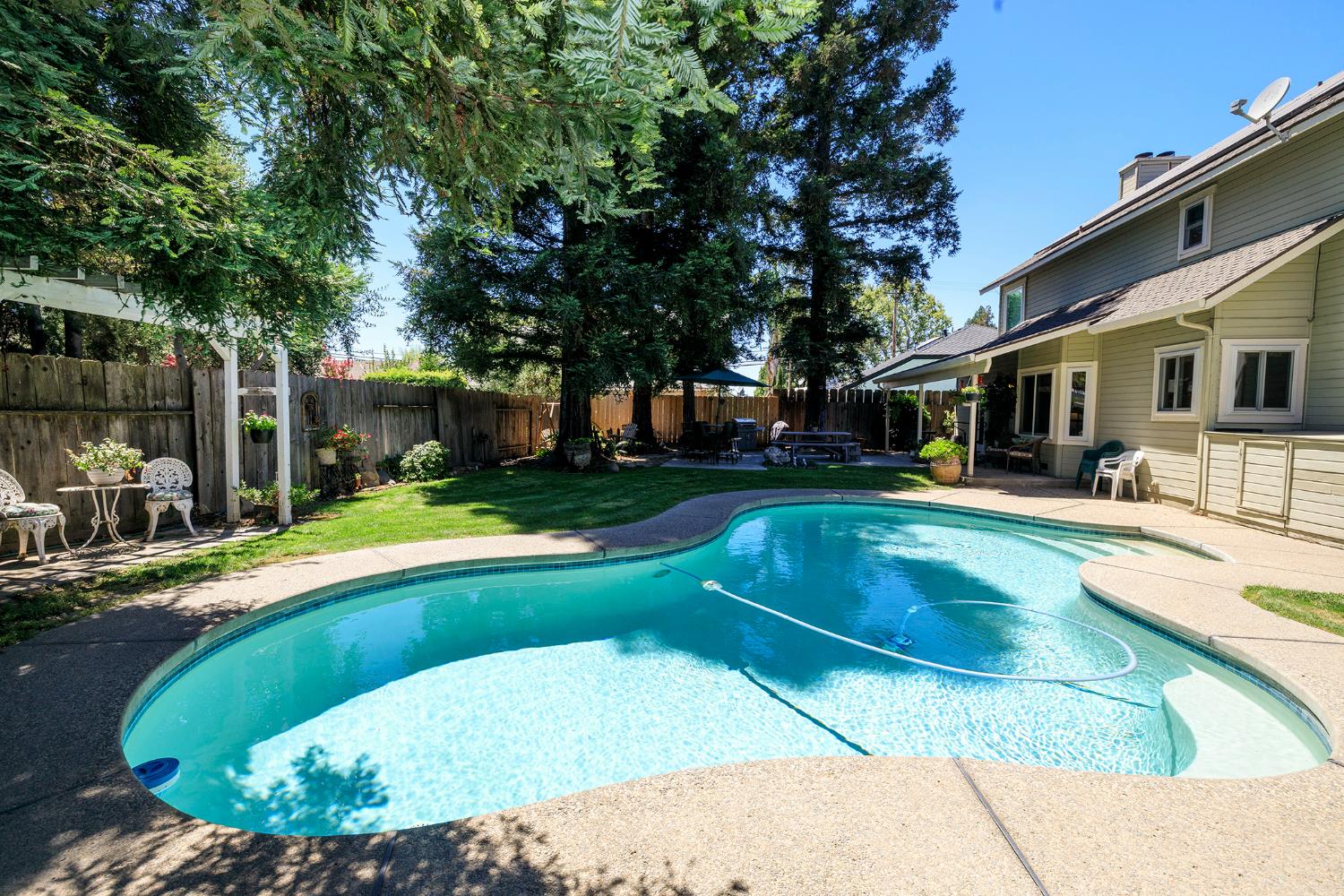 1636 Peacock Drive