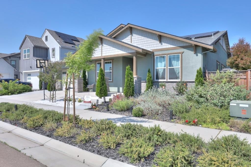 2995 Middlebury Drive