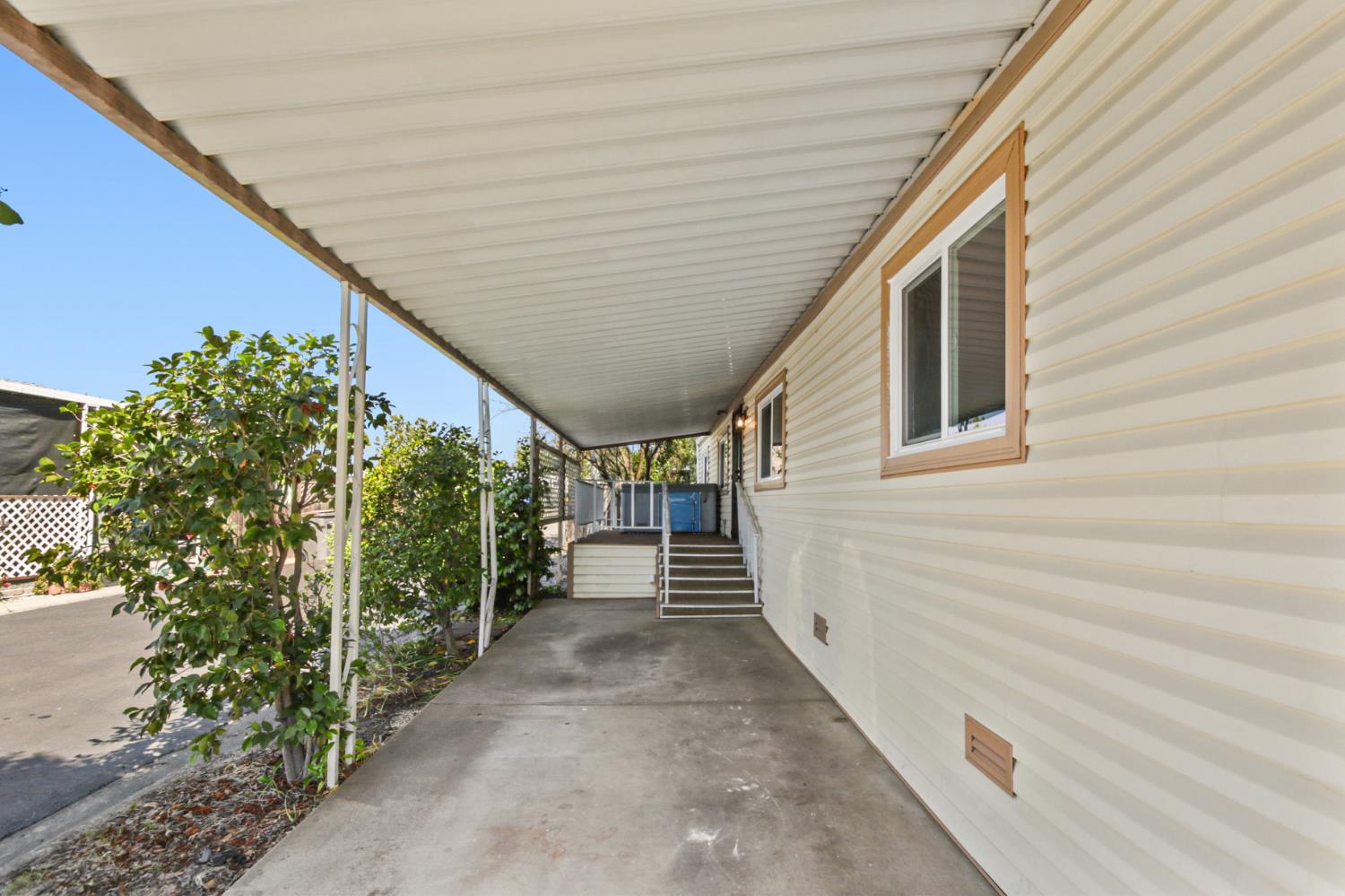 1399 Sacramento Ave 116