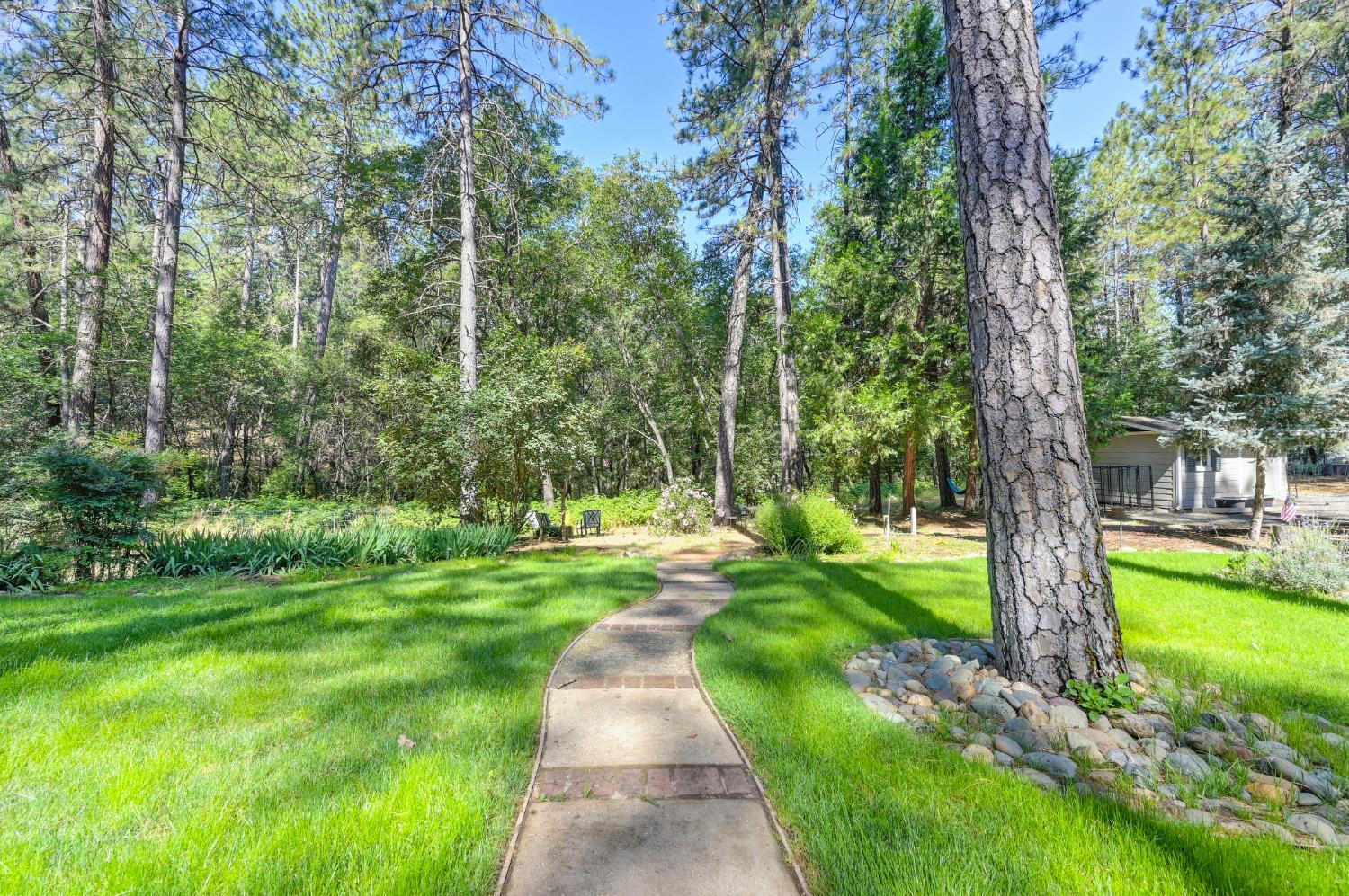 1331 Oak View Lane