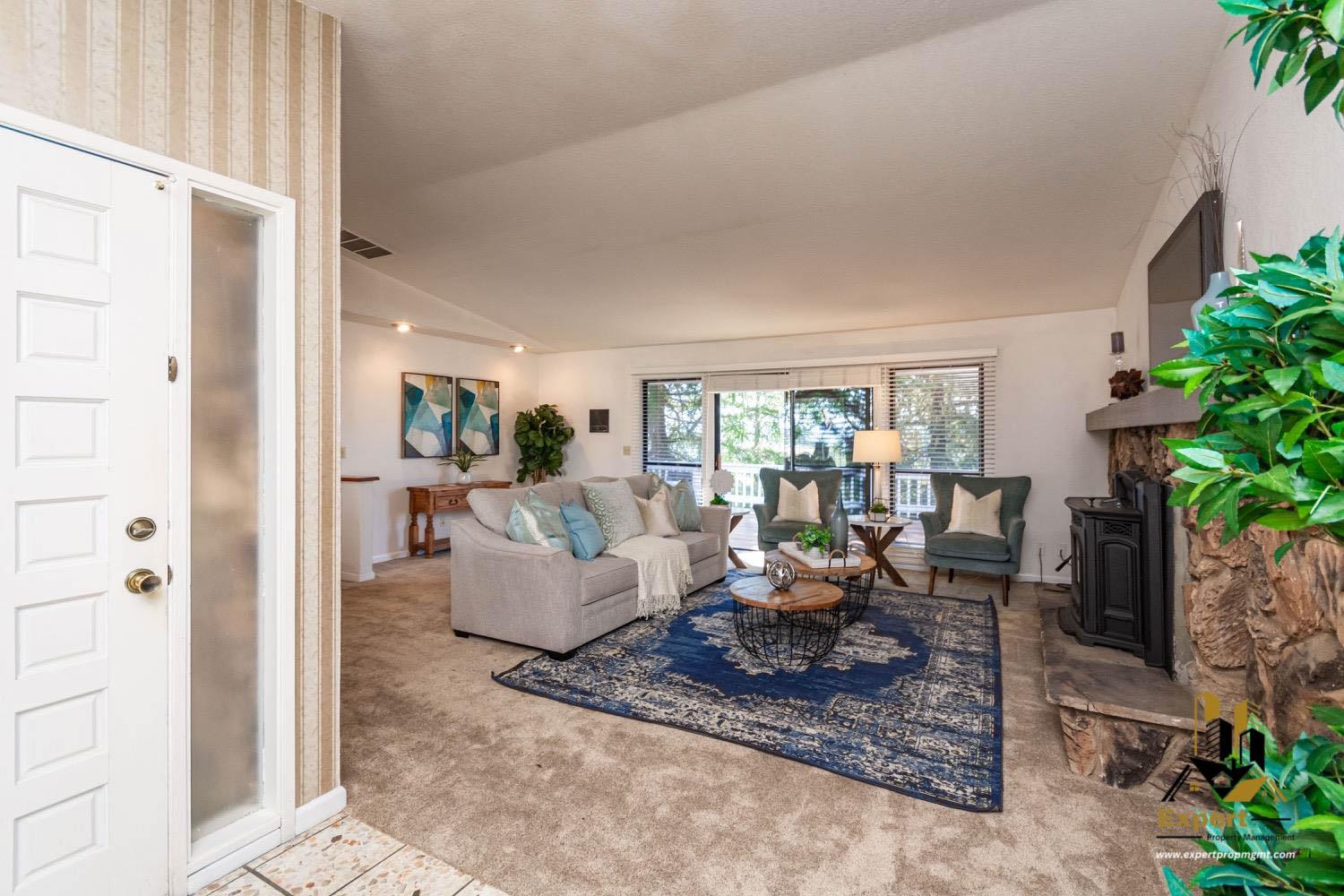 1811 Oak Terrace