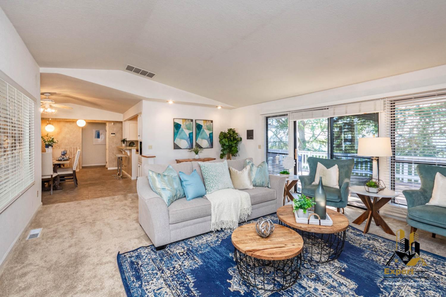1811 Oak Terrace