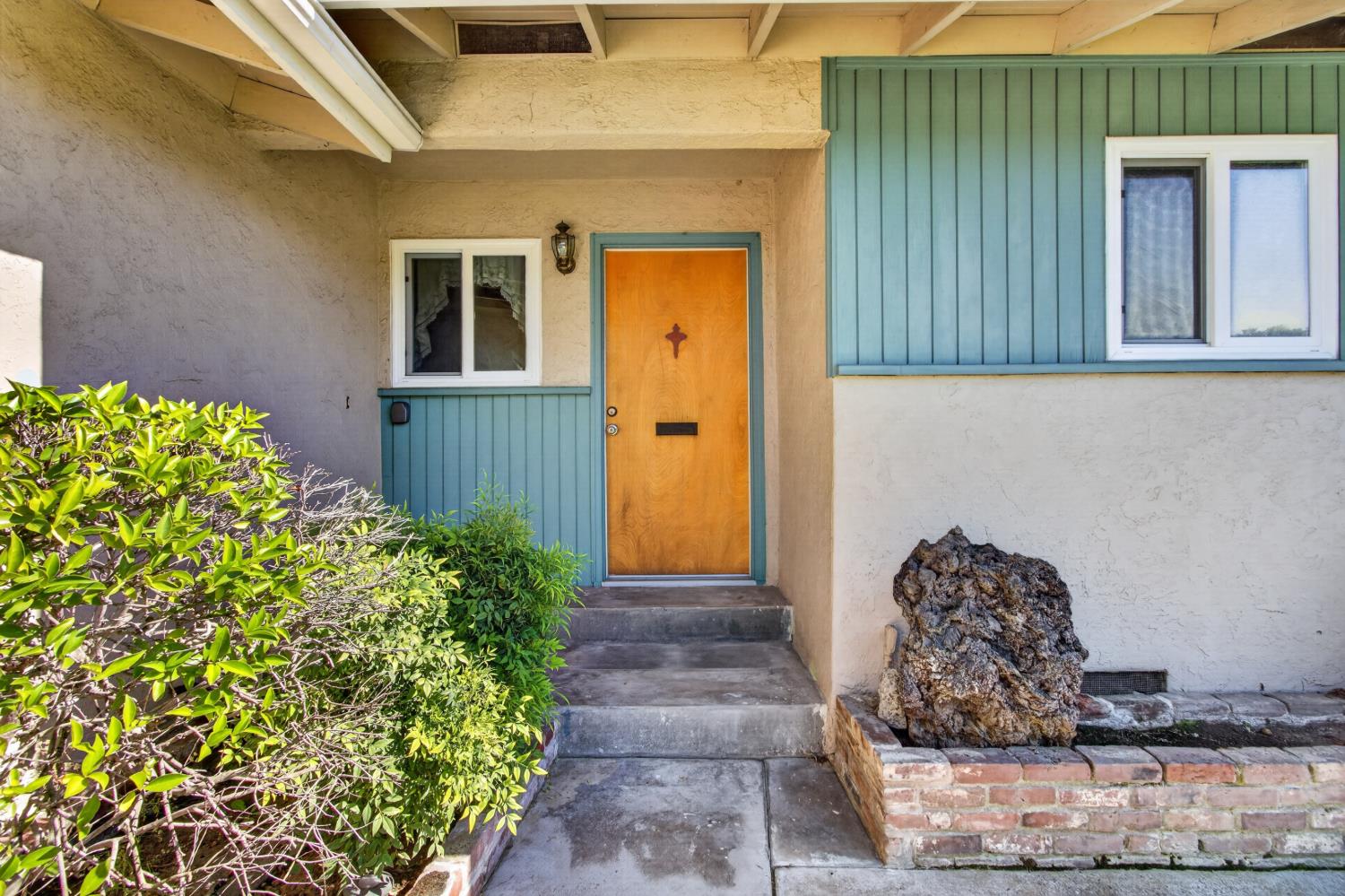 6516 Meadowcreek Way