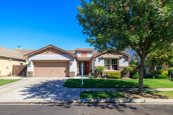251 FAY CT, OAKDALE, CA 95361 - Image 996f69a29d26bb69a14919d2c7c7e6bb/455764651
