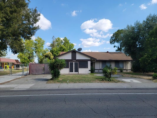 7548 LINDALE DR, SACRAMENTO, CA 95828 - Image 99a1d659305cf7386752e667d4d4e4ec/363779264