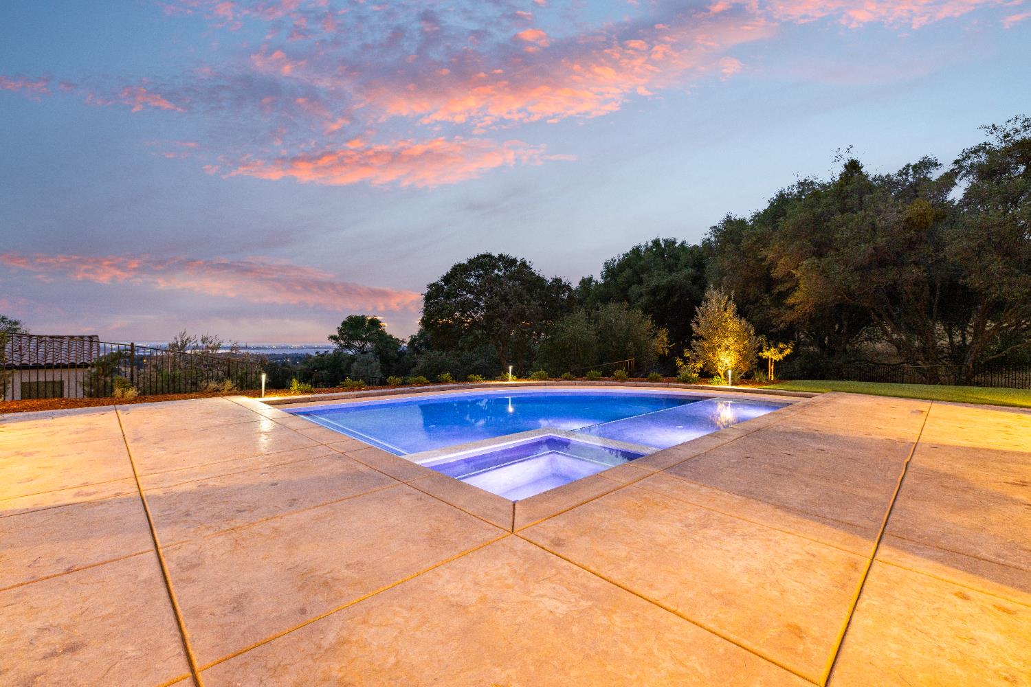 6325 Western Sierra Way