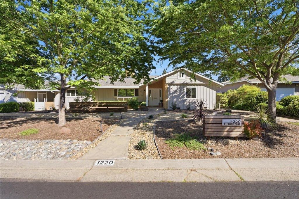 Photo of 1220 El Toro Way, Sacramento, CA 95864 (MLS # 226045305)