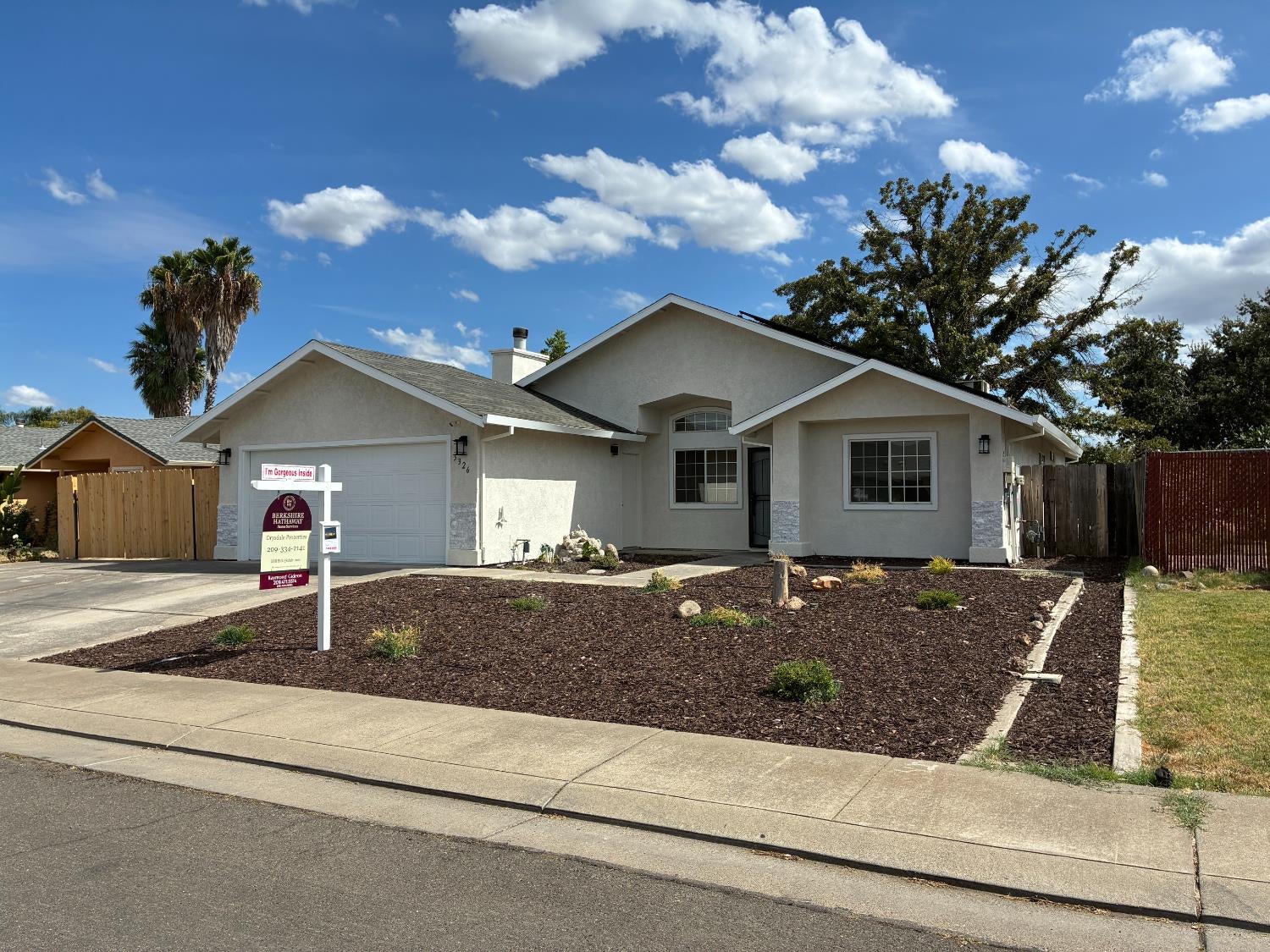 5326 E Meadowood Drive