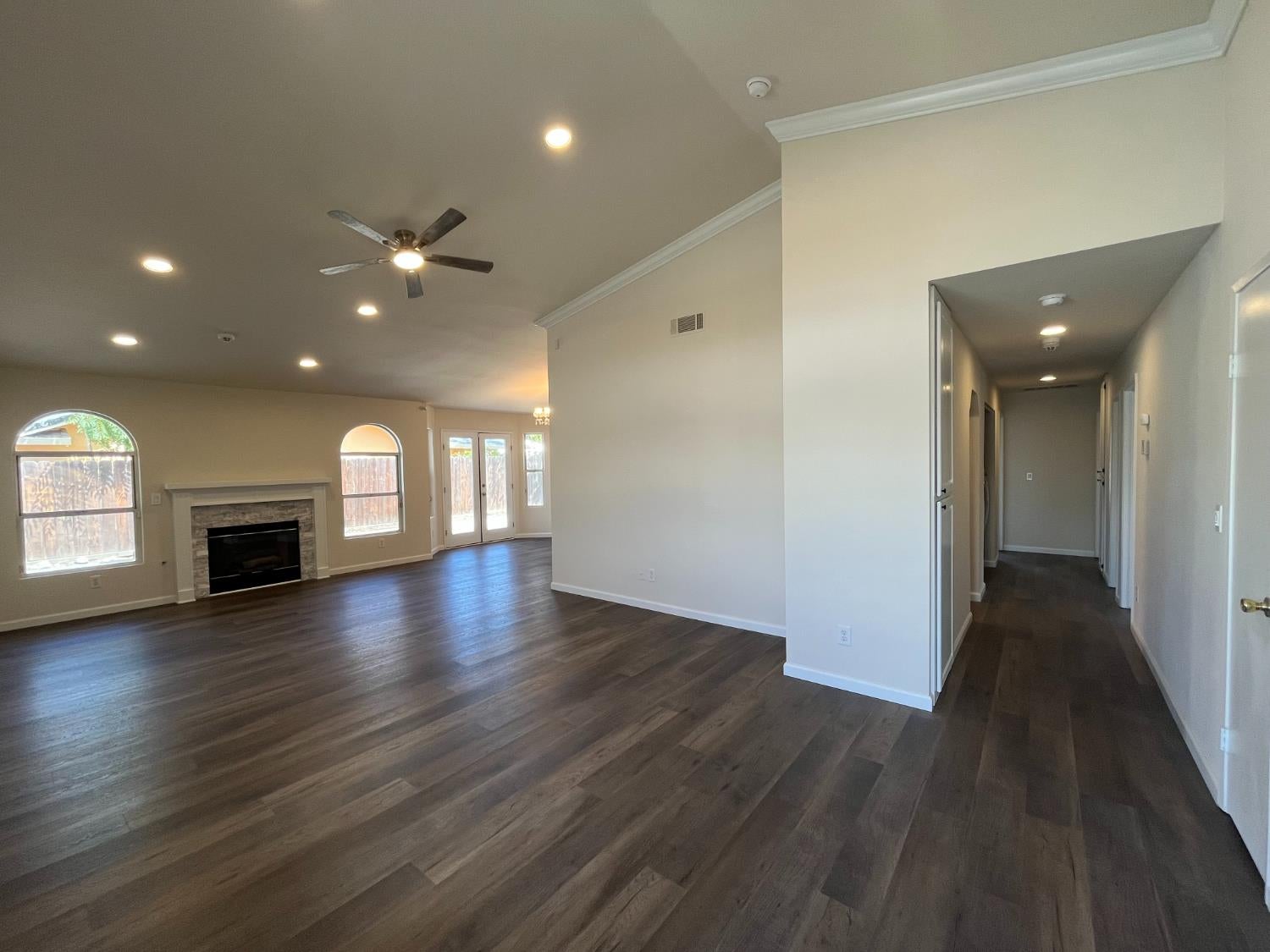 5326 E Meadowood Drive
