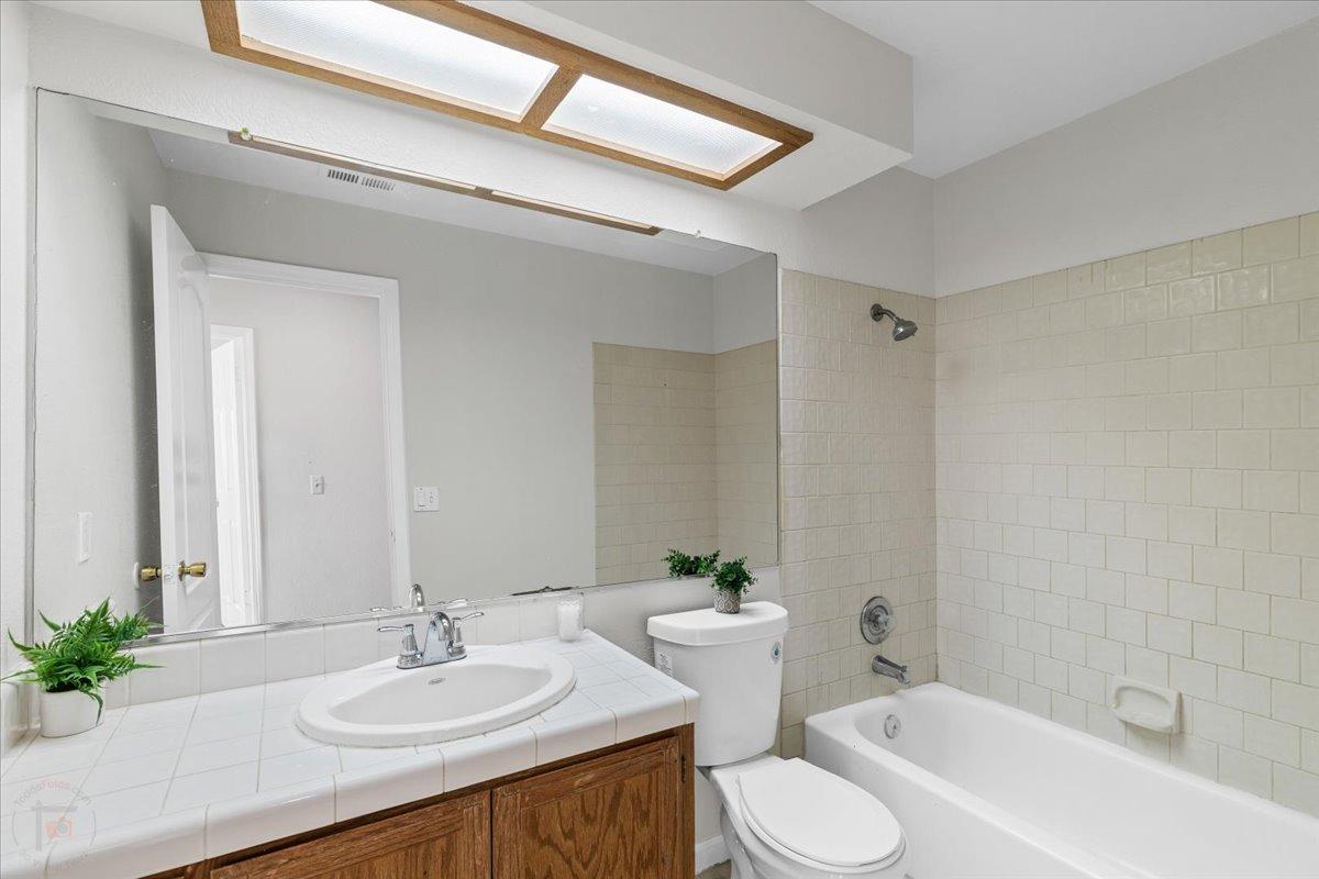 Los Banos, California 93635, United States, 4 Bedrooms Bedrooms, ,3 BathroomsBathrooms,Residential,Pending,4998