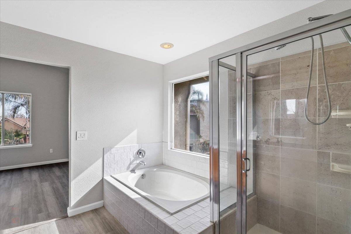 Los Banos, California 93635, United States, 4 Bedrooms Bedrooms, ,3 BathroomsBathrooms,Residential,Pending,4998