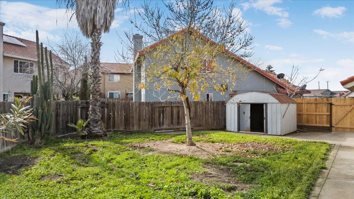 Los Banos, California 93635, United States, 4 Bedrooms Bedrooms, ,3 BathroomsBathrooms,Residential,Pending,4998