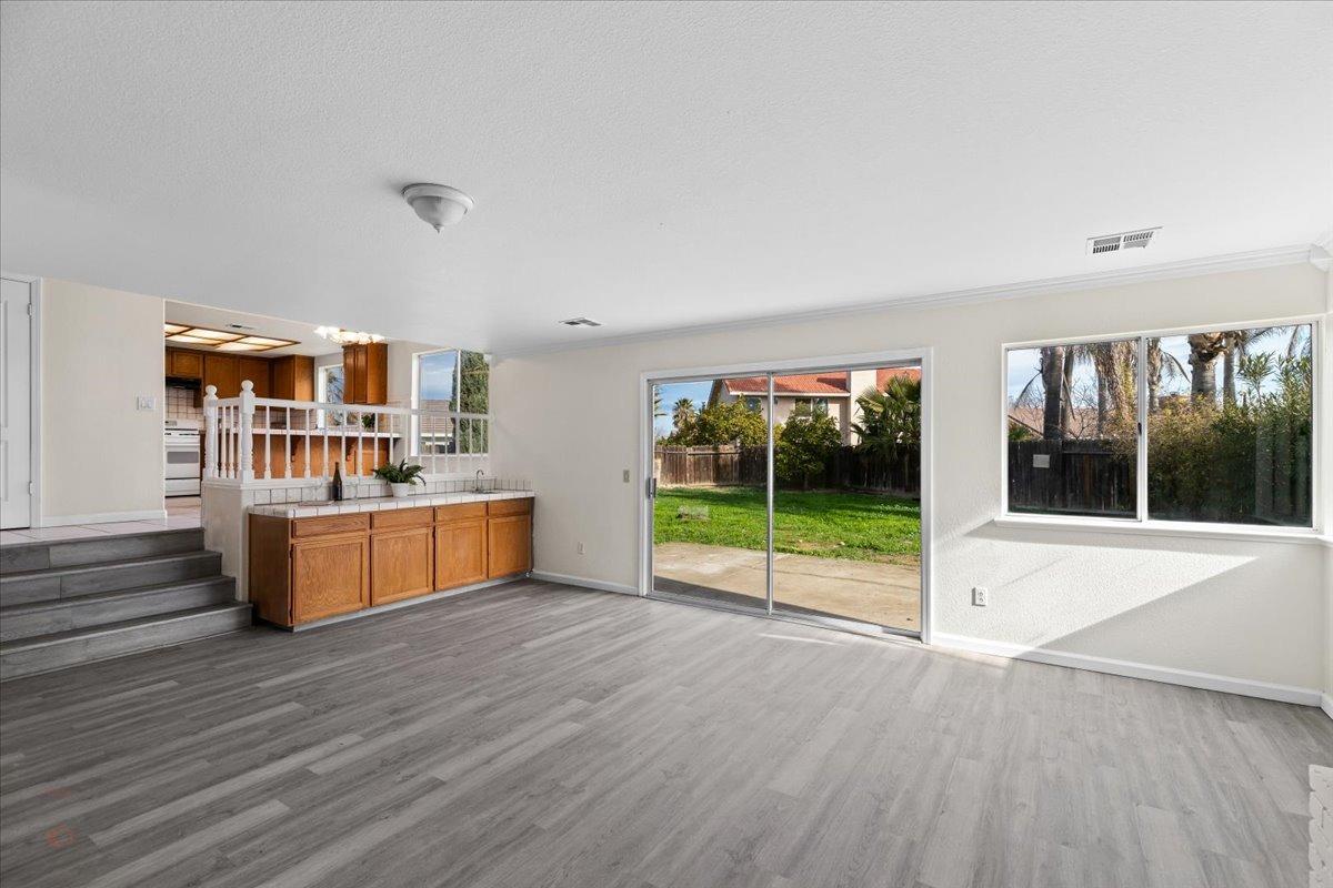 Los Banos, California 93635, United States, 4 Bedrooms Bedrooms, ,3 BathroomsBathrooms,Residential,Pending,4998