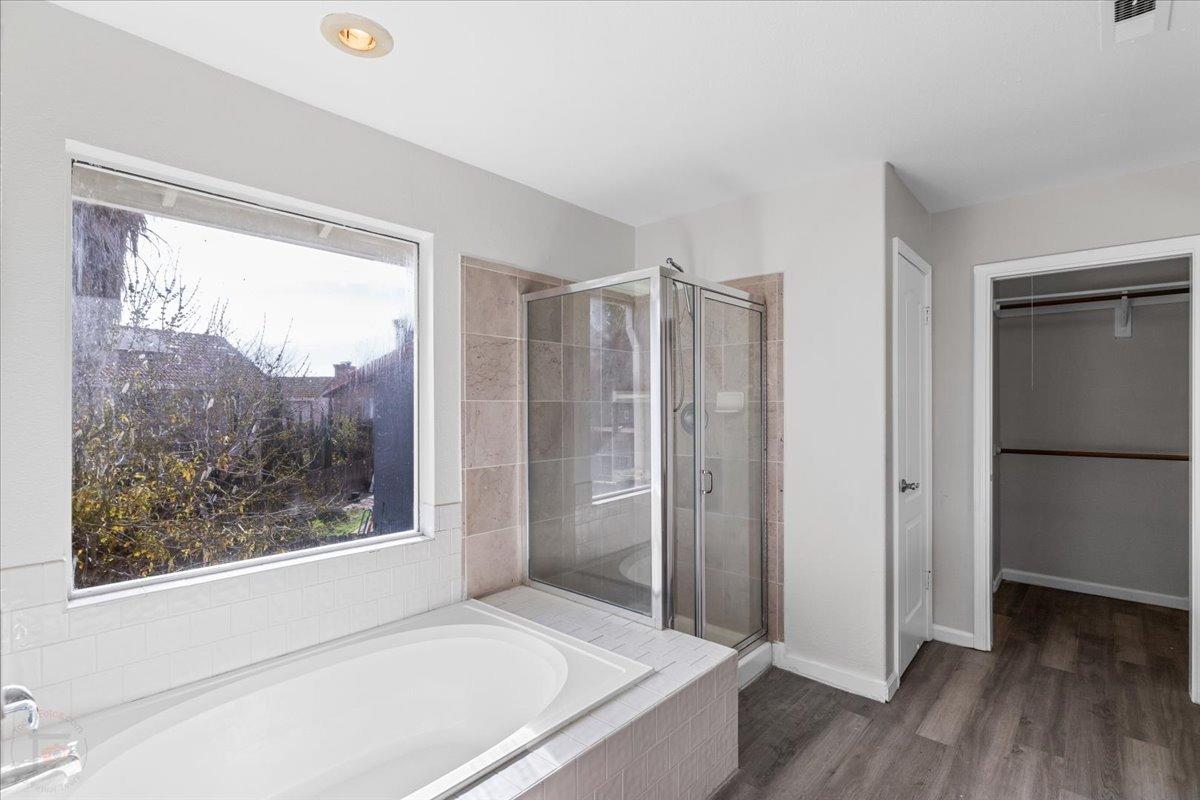 Los Banos, California 93635, United States, 4 Bedrooms Bedrooms, ,3 BathroomsBathrooms,Residential,Pending,4998