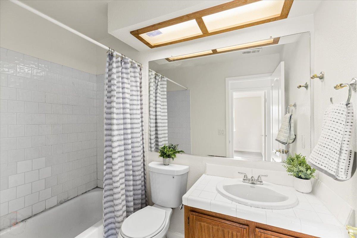 Los Banos, California 93635, United States, 4 Bedrooms Bedrooms, ,3 BathroomsBathrooms,Residential,Pending,4998