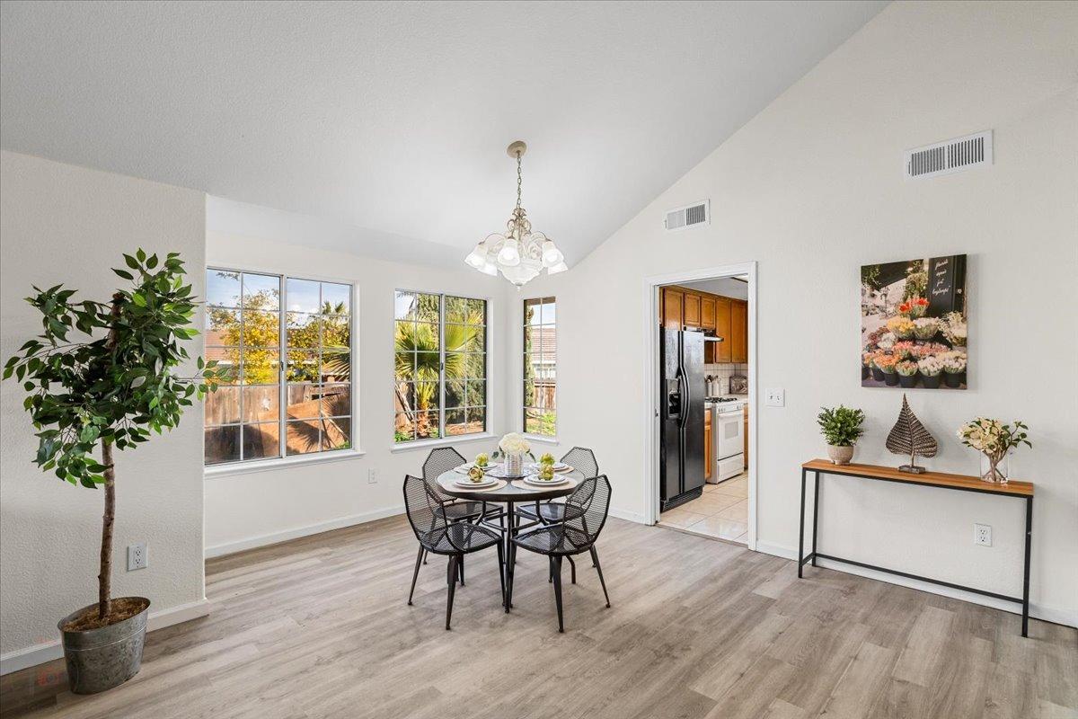 Los Banos, California 93635, United States, 4 Bedrooms Bedrooms, ,3 BathroomsBathrooms,Residential,Pending,4998