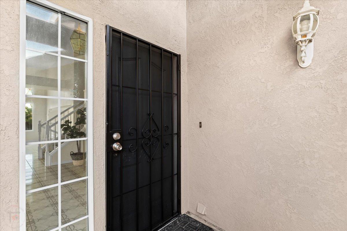 Los Banos, California 93635, United States, 4 Bedrooms Bedrooms, ,3 BathroomsBathrooms,Residential,Pending,4998