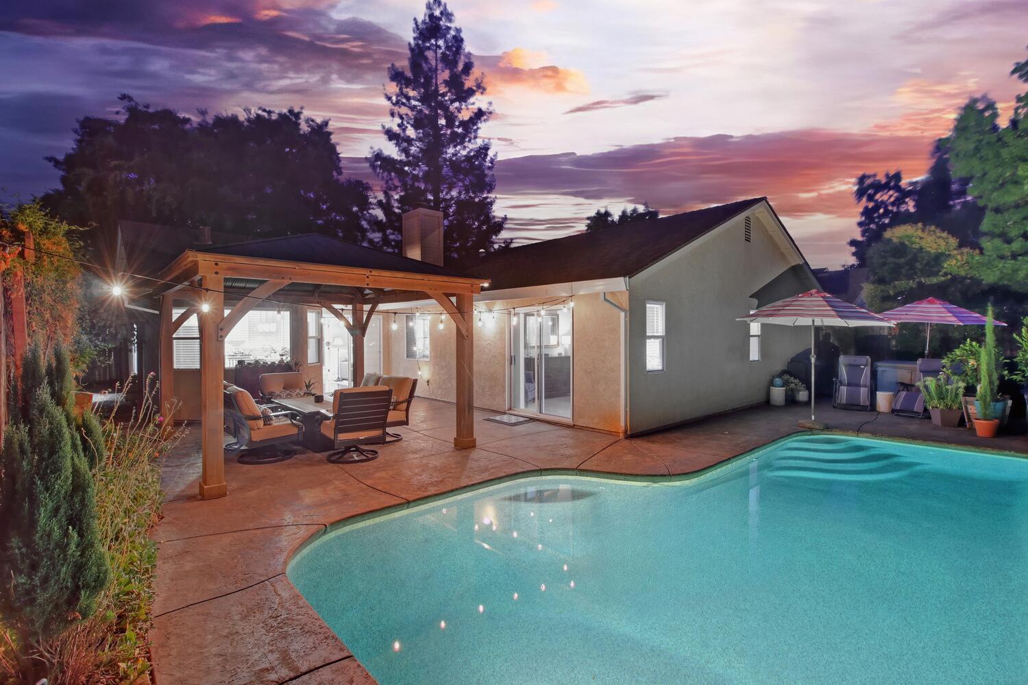 5841 Laguna Trail Way