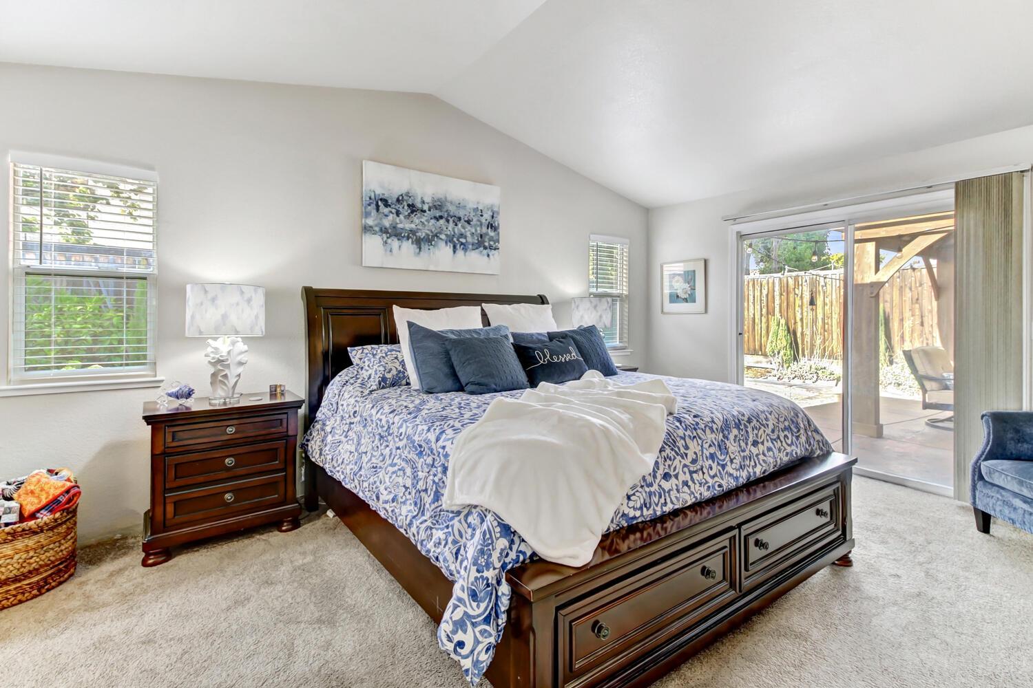 5841 Laguna Trail Way