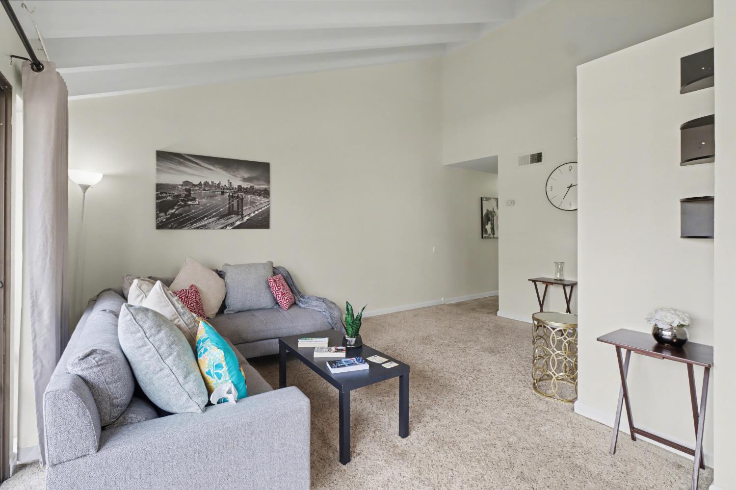 2238 Woodside Lane 13