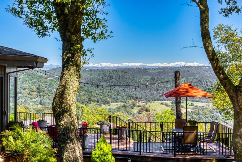 Photo of 5161 Coyote Pass Road, Shingle Springs, CA 95682 (MLS # 226035361)